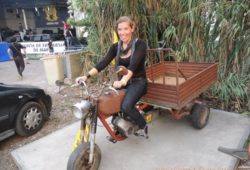 Daniela Azevedo com a Motard FM na concentração do Moto Clube de Mafra 2014