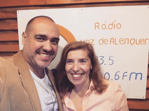 Paulo Gato entrevistado por Daniela Azevedo e a fazer felizes os ouvintes da Rádio Voz de Alenquer a 13 de novembro de 2016