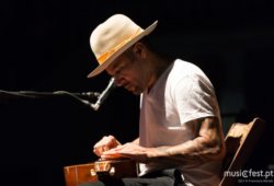 Ben Harper no Coliseu dos Recreios, em Lisboa, a 17 de agosto de 2017, fotografado por Francisco Morais