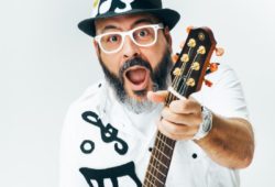 Professor Jorge lança 'Sementes de Outono'