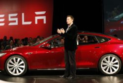 Elon Musk chegou a ser grande entusiasta das motas